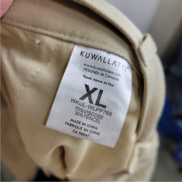 Kuwallatee wide leg pleated pants NWT size XL - Picture 3 of 4